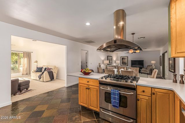 142 E VOLTAIRE Avenue, Phoenix, AZ 85022