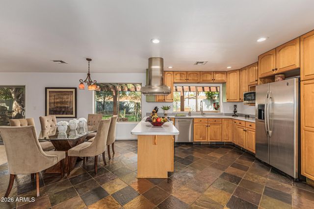 142 E VOLTAIRE Avenue, Phoenix, AZ 85022