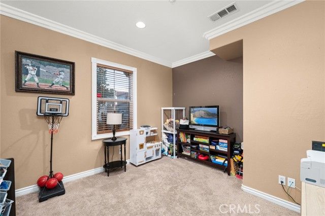 16422 Empire Lakes Court, Fontana, CA 92336