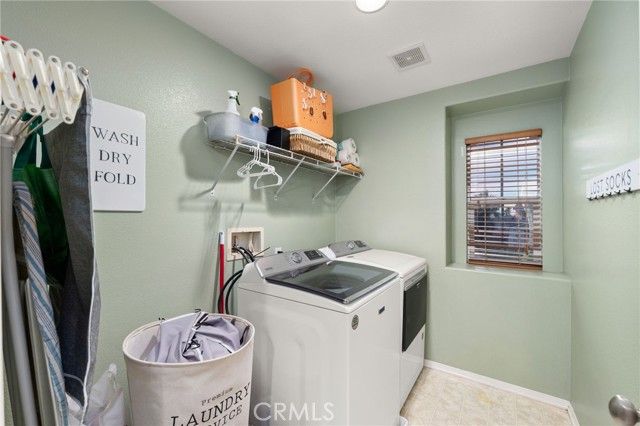 16422 Empire Lakes Court, Fontana, CA 92336