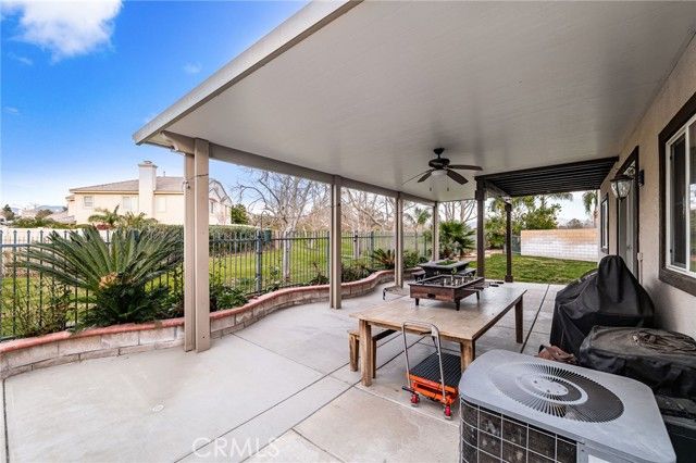 16422 Empire Lakes Court, Fontana, CA 92336