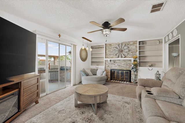 3720 General Stilwell Street NE, Albuquerque, NM 87111