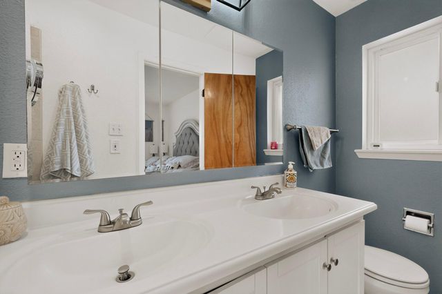 3720 General Stilwell Street NE, Albuquerque, NM 87111
