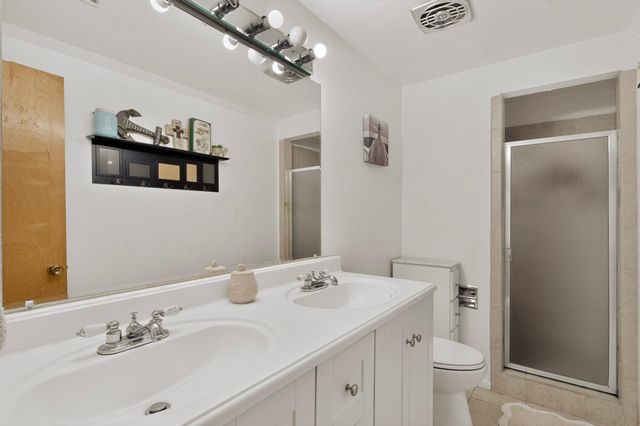 3720 General Stilwell Street NE, Albuquerque, NM 87111