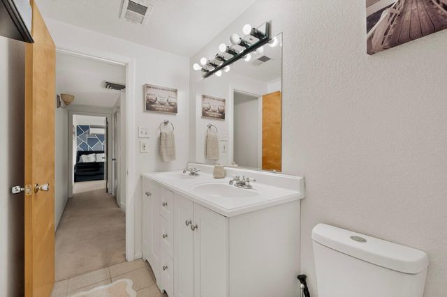 3720 General Stilwell Street NE, Albuquerque, NM 87111