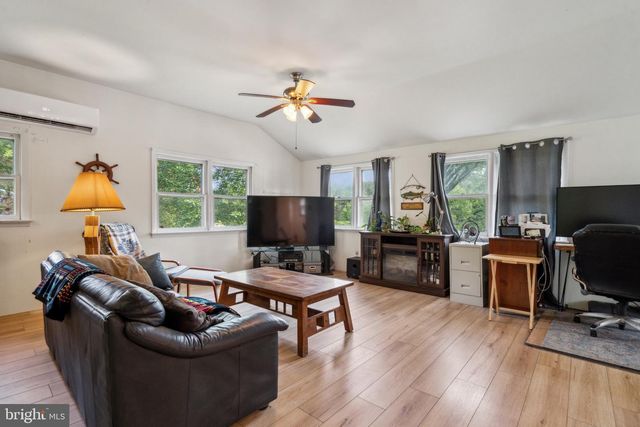14 BRIDGE 5, Pipersville, PA 18947