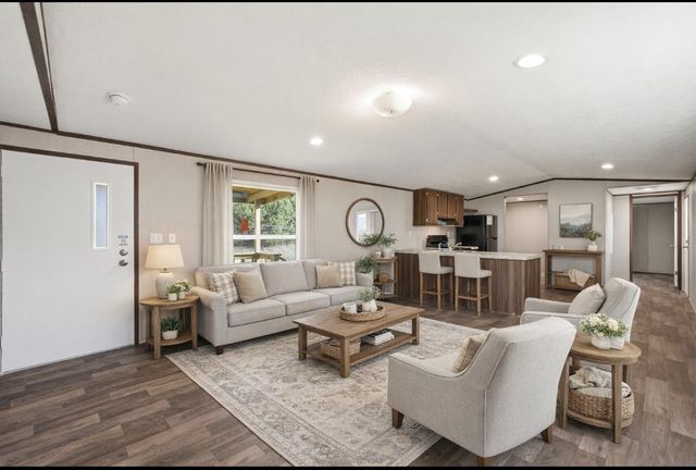 618 E 6th Street A, Blum, TX 76627