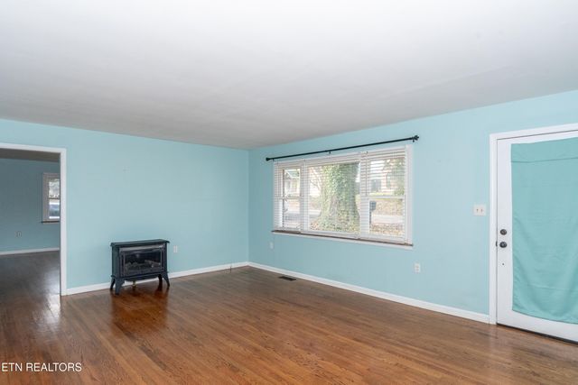 1202 Tapoco Ave, Maryville, TN 37801