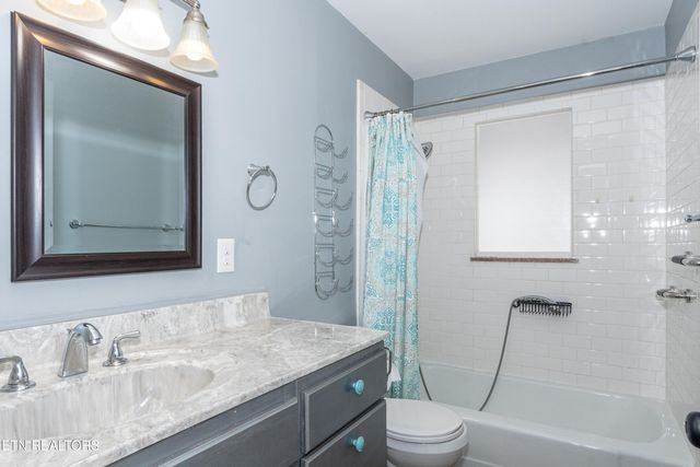 1202 Tapoco Ave, Maryville, TN 37801