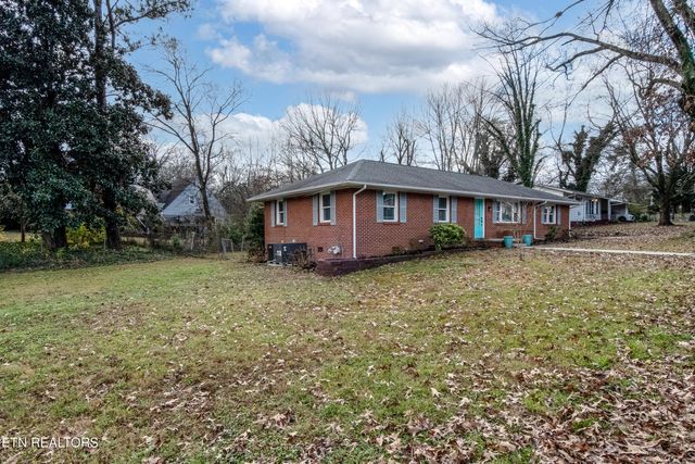 1202 Tapoco Ave, Maryville, TN 37801