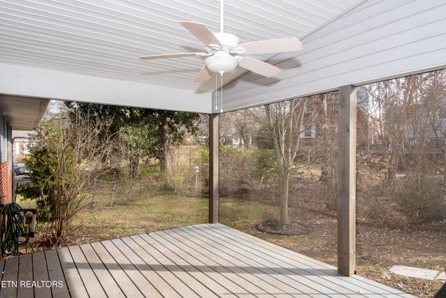 1202 Tapoco Ave, Maryville, TN 37801