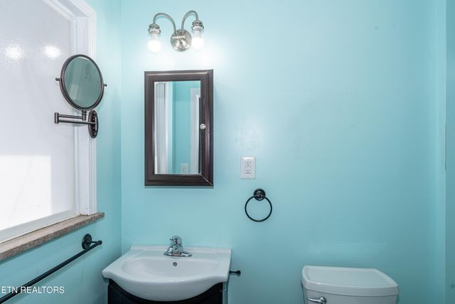 1202 Tapoco Ave, Maryville, TN 37801