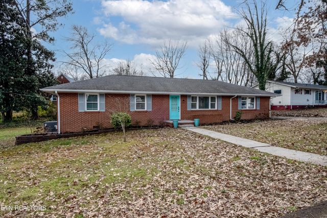 1202 Tapoco Ave, Maryville, TN 37801