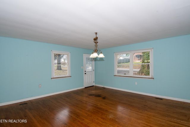 1202 Tapoco Ave, Maryville, TN 37801