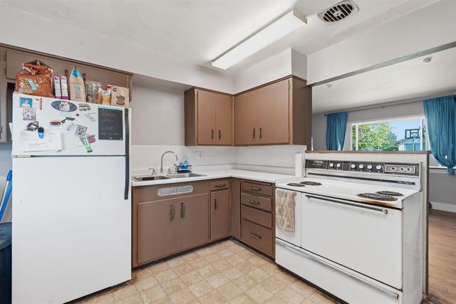 13106 E Cataldo Ave, Spokane Valley, WA 99216
