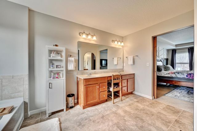 1425 Woodbury Glen Drive, Batavia Twp, OH 45102