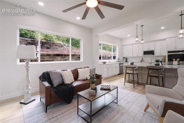 35 E Woodmen Road, Colorado Springs, CO 80919