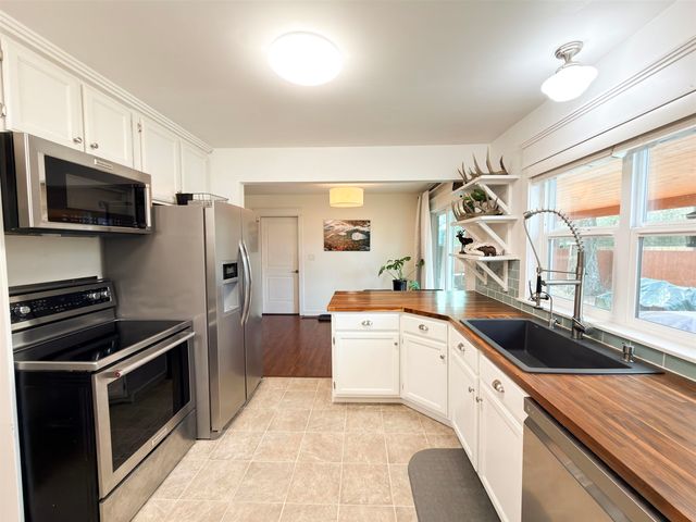 763 Adam Sherry Rd, Colville, WA 99114