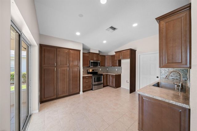 10972 SW 69TH CIRCLE, Ocala, FL 34476
