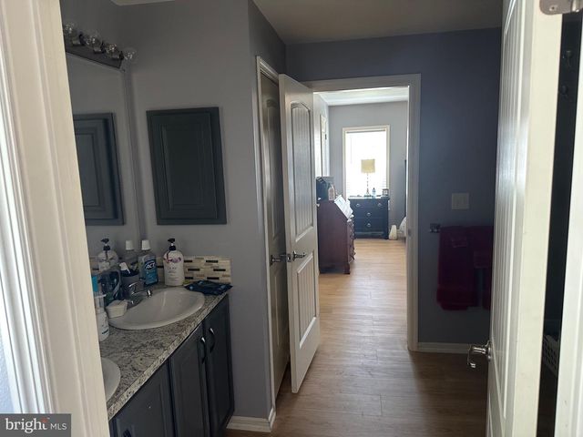 2 ELM CIR, Quakertown, PA 18951