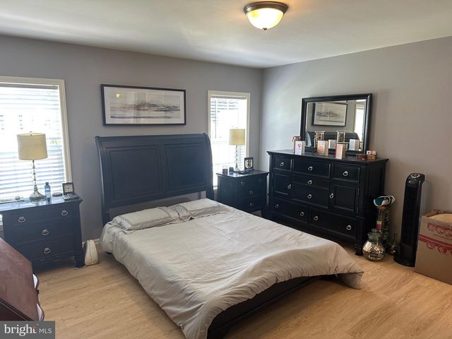 2 ELM CIR, Quakertown, PA 18951