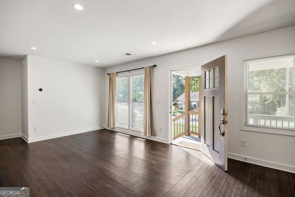 2491 Glendale Circle SE, Smyrna, GA 30080 — photo 4