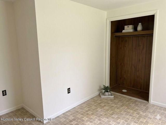 71 Cole Lane, West Coxsackie, NY 12192