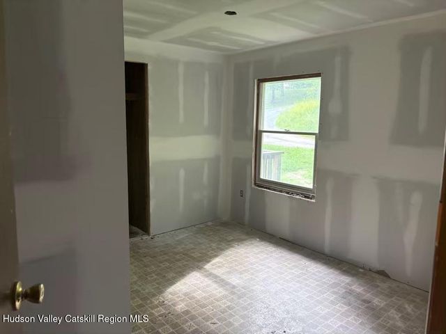 71 Cole Lane, West Coxsackie, NY 12192
