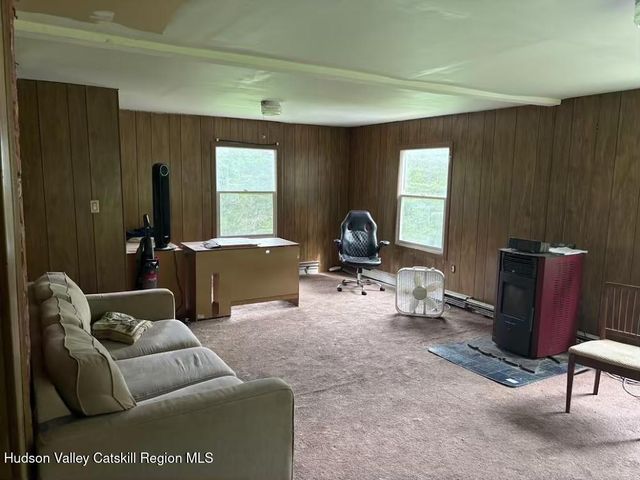 71 Cole Lane, West Coxsackie, NY 12192