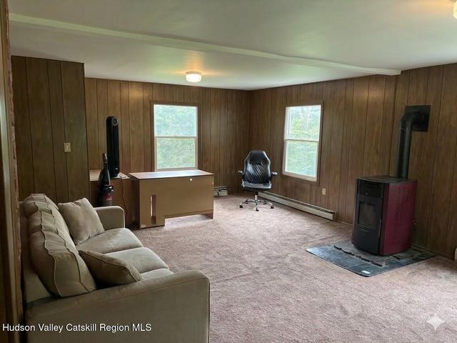 71 Cole Lane, West Coxsackie, NY 12192