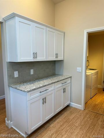 12276 Pagels Drive, Grand Blanc, MI 48439
