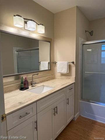 12276 Pagels Drive, Grand Blanc, MI 48439