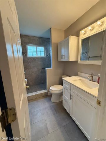 12276 Pagels Drive, Grand Blanc, MI 48439