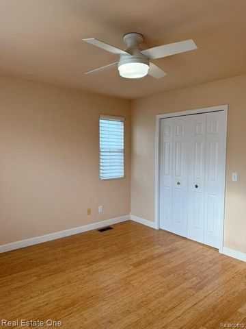 12276 Pagels Drive, Grand Blanc, MI 48439