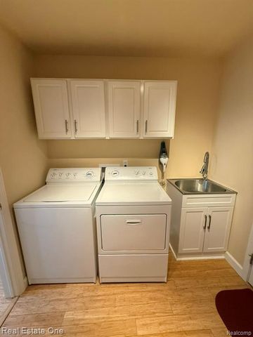 12276 Pagels Drive, Grand Blanc, MI 48439