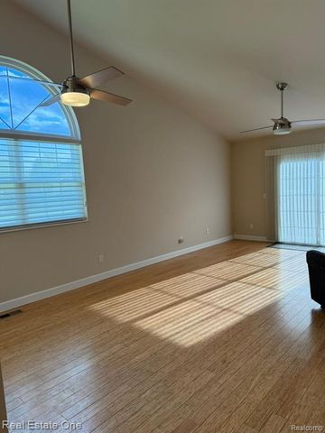 12276 Pagels Drive, Grand Blanc, MI 48439