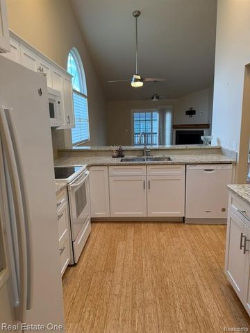 12276 Pagels Drive, Grand Blanc, MI 48439