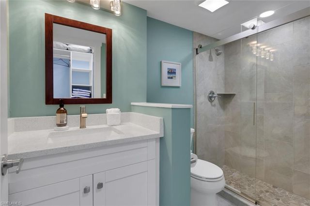 600 Neapolitan WAY 357, Naples, FL 34103