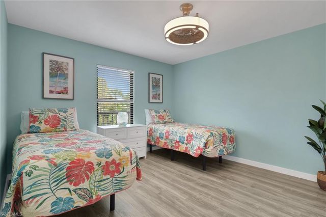 600 Neapolitan WAY 357, Naples, FL 34103