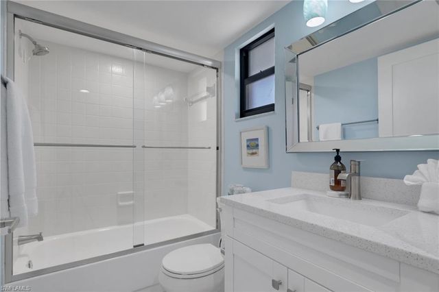 600 Neapolitan WAY 357, Naples, FL 34103