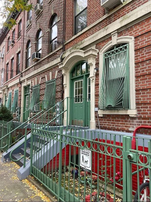 1047 Faile Street 1047A, Bronx, NY 10459 — photo 2