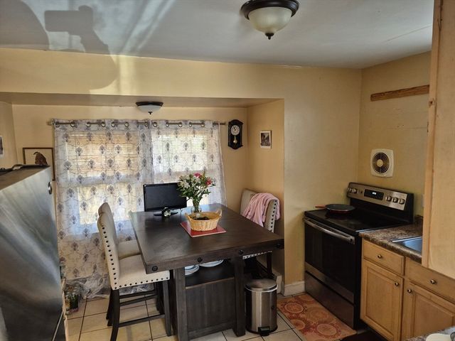 58 Eureka, Springfield, MA 01104