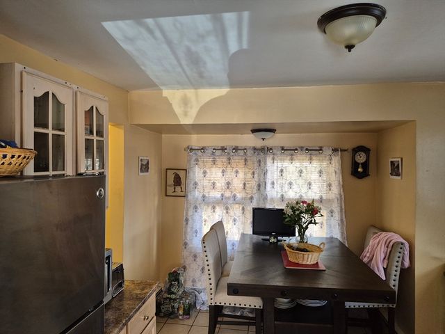 58 Eureka, Springfield, MA 01104