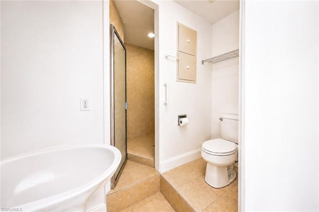 410 Bayfront PL 2308, Naples, FL 34102