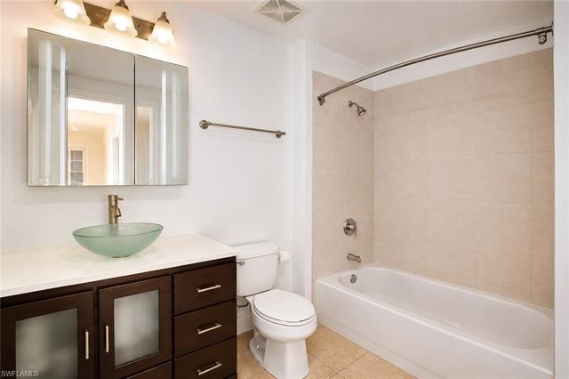 410 Bayfront PL 2308, Naples, FL 34102