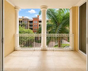 410 Bayfront PL 2308, Naples, FL 34102