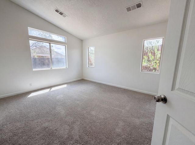 6948 Angela Drive NE, Rio Rancho, NM 87144