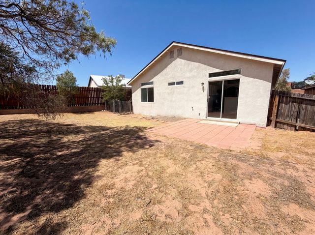6948 Angela Drive NE, Rio Rancho, NM 87144