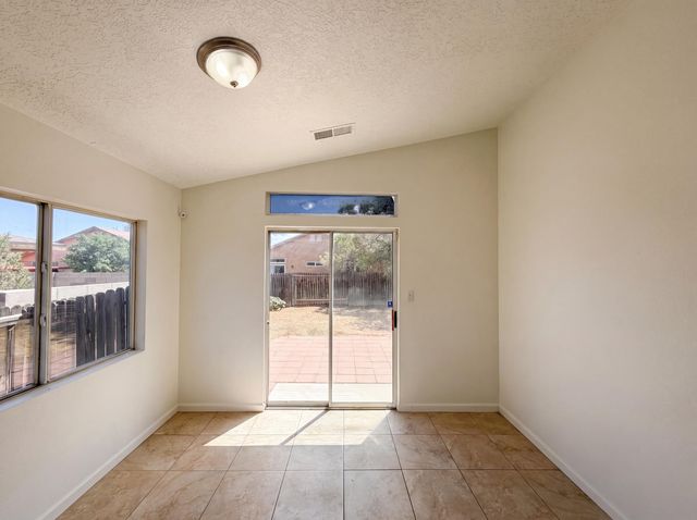 6948 Angela Drive NE, Rio Rancho, NM 87144
