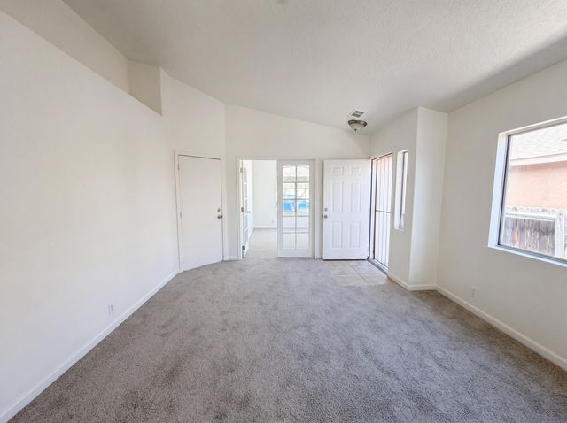 6948 Angela Drive NE, Rio Rancho, NM 87144